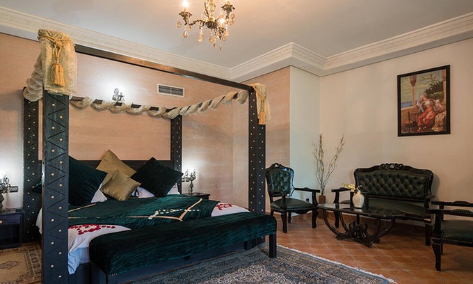 Ait Hamid Cama Y Desayuno | Suite Royale - Emeraude
