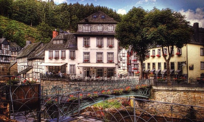 Monschau Hotel | Suite, ducha / WC, 2 habitaciones hasta 4 pers. - Hotel Horchem GmbH