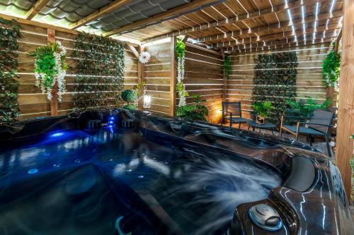 Pezarches Casa | Suite SPAtio - Jacuzzi Privé - 20min Disneyland PARIS