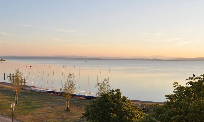 Podersdorf am See Casa | Suite, Toilette und Bad/dusche Getrennt, Seeblick - Seehotel Herlinde