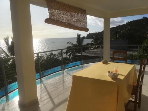 Boueni Casa | Suite Villa au bord de la mer chez Saloua