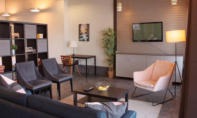 Bedford Apartamento | Suite with AC, Industrial Styling