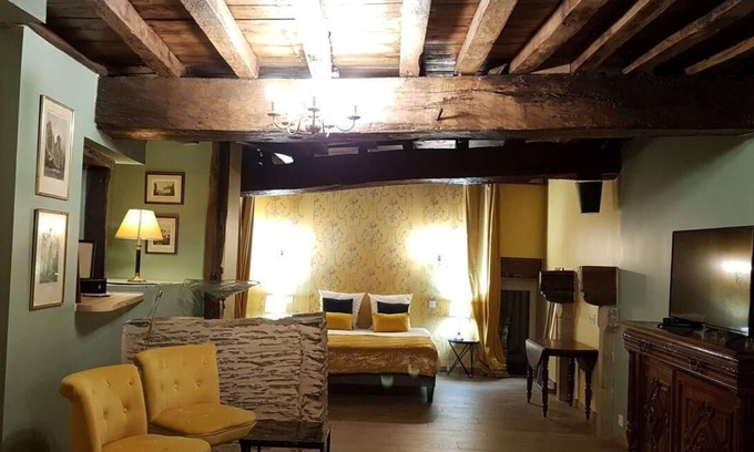 Ploermel Apartamento | Suite with individual SPA "Seigneurial Suite