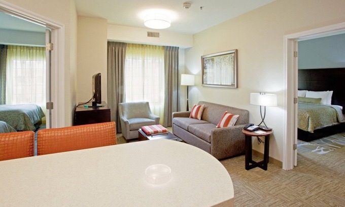 Dearborn Condominio | Suite with Roll-in Shower | Indoor Pool, Hot Tub