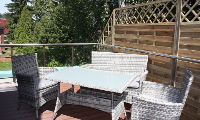 Bad Saarow Apartamento | Suite con terraza y vistas a la iglesia, acceso al lago - Ferienhof Löschebrand