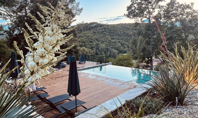 Saint-Jean-du-Pin Casa | Suite with whirlpool bath in the heart of the Cevennes mountains