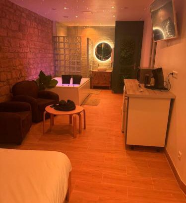 Montataire Apartamento | Suite Yao avec jacuzzi Montataire YaoSpa60