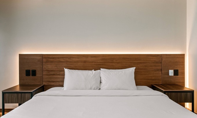 Querétaro Apartamento | Suites Álamos by Homirent
