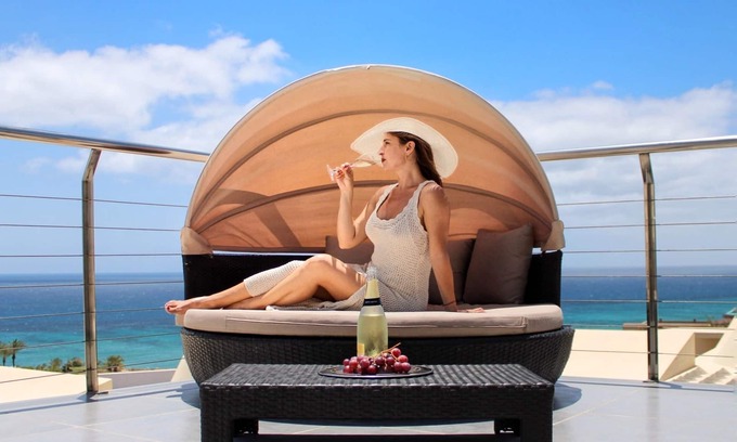 Bahia Calma Hotel | Modernas Villas con vistas magnificas vistas al mar