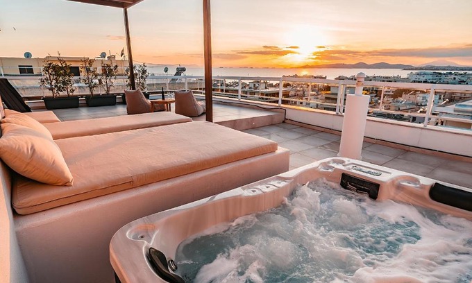 Alimos Apartamento | Suites with magical view & jacuzzi