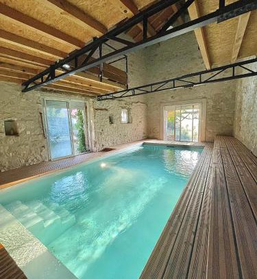 Ventenac-Cabardes Cama Y Desayuno | Suites zen dans maison d'hôtes avec piscine intérieure et jardin