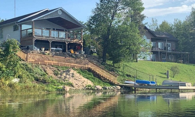 Midland Cabaña | Sumac Trail - Modern Waterfront Cottage w/ Hot Tub, Pool Table, Watercraft