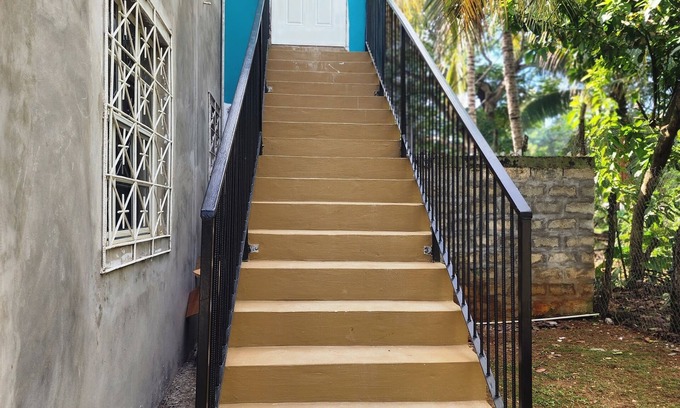 Santa Cruz Apartamento | Summaz Oasis- Cozy 2-bedroom apartment with WiFi, AC in charming Santa Cruz