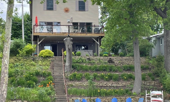 Gregory Casa | Summer '26 Monthly Rental Lakefront Home Ann Arbor/Chelsea/Dexter & Rec Trails