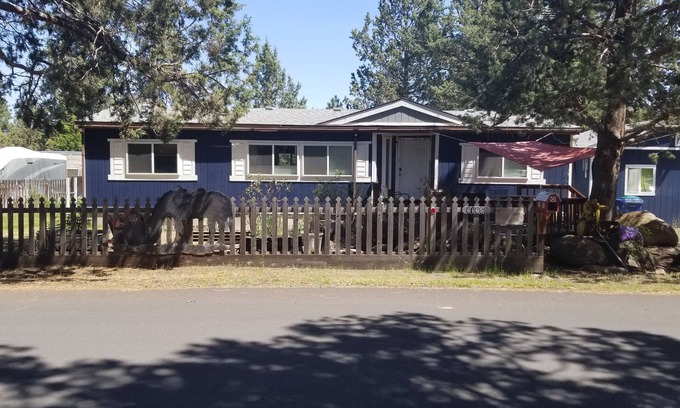 Southern Crossing Casa | Summer at Deschutes River Bliss, access to river and river trails