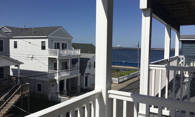 Highlands Casa | Summer Beach House convenient to everything