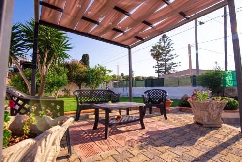 Gallina Casa | Summer Beach Villa a 100mt dal mare Gallina