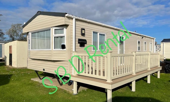 Clacton-on-Sea Complejo | Summer Breeze Deluxe Caravan Rental