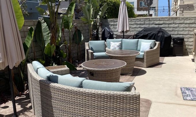Oxnard Shores Casa | SUMMER FUN BEACH GETAWAY RETREAT - VINTAGE - NOSTALGIC SURF DECOR & OUTDOOR LIFE