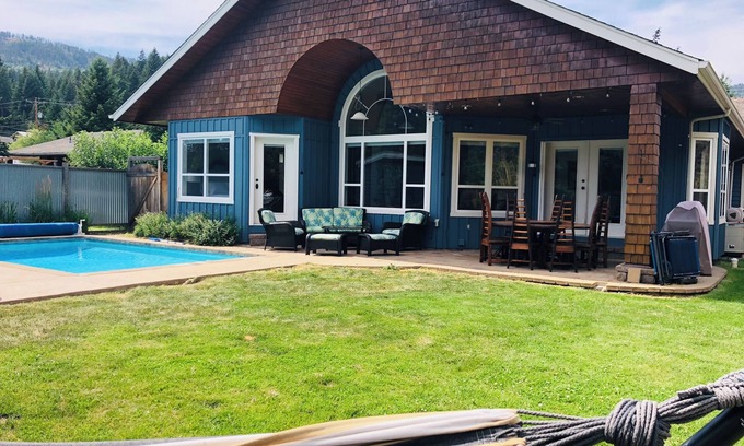 Christina Lake Casa | Summer Fun with Pool & Hot Tub!