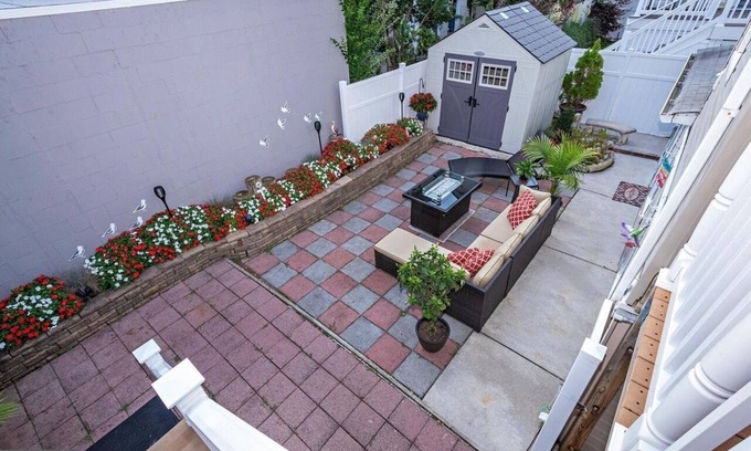 Ventnor City Apartamento | Summer getaway 1 block from beach, sleeps 5-6 (Close to AC & OC!)