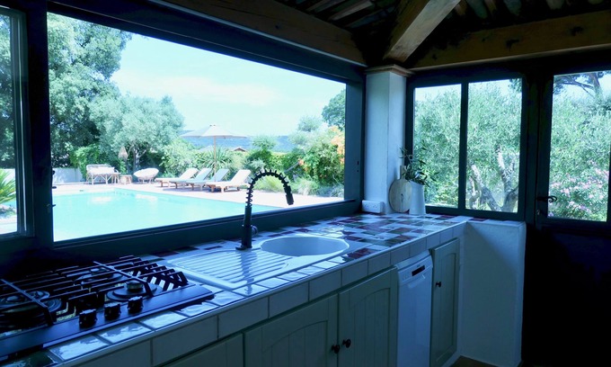 Plan-de-la-Tour Casa | Summer house for 4 to 6, private pool, air con, wifi