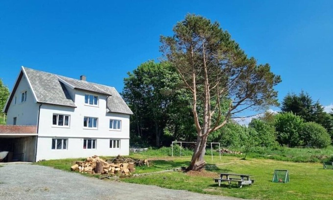 Karmoy Casa | Summer house with 4 bedrooms and sea view