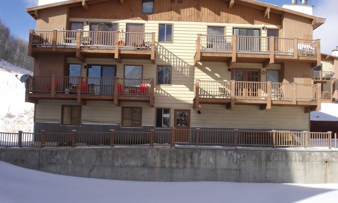 Crested Butte Condominio | ¡¡Otoño está aquí!! ¡Los álamos se están convirtiendo en color dorado!