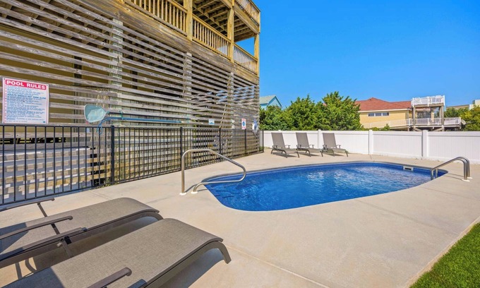 Waves Casa | SUMMER SAVINGS- Oceanview Dog Friendly w/ Saltwater Pool, Hot Tub, and Game Room