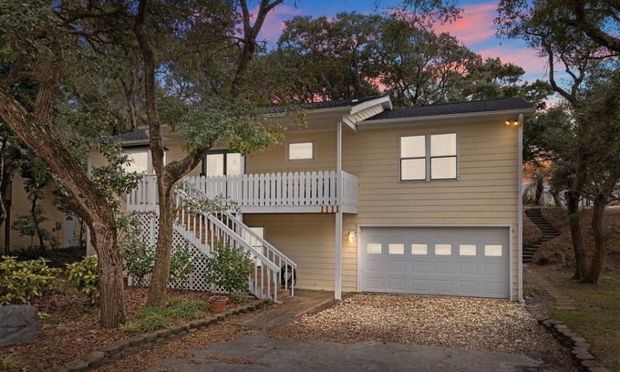 Emerald Isle Cabaña | Summer Shade - sound and beach access. Newly remodeled and furnished in 2023!