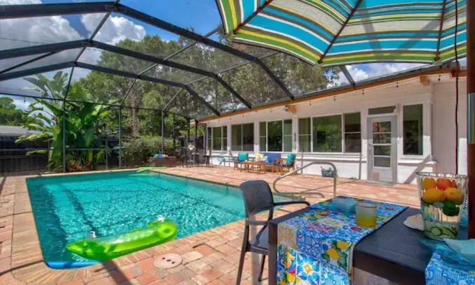 South Bradenton Casa | Summer Sizzle: Save 30% on August -September!