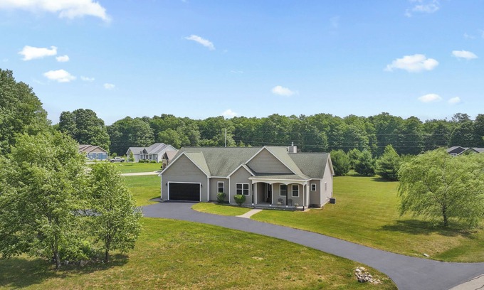 Thompsonville Casa | Hermosa casa a 1/8 de milla de Crystal Mtn. ¡Resort con chimenea y aire acondicionado!