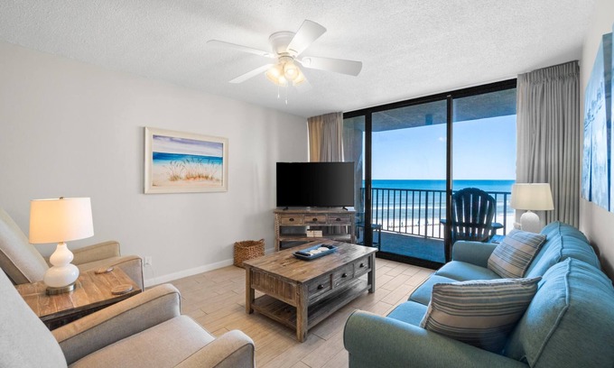 Crescent Beach Condominio | Summerhouse 609B - Beachfront, 2 Pools, Pickleball, Hot Tub, Free Golf Daily