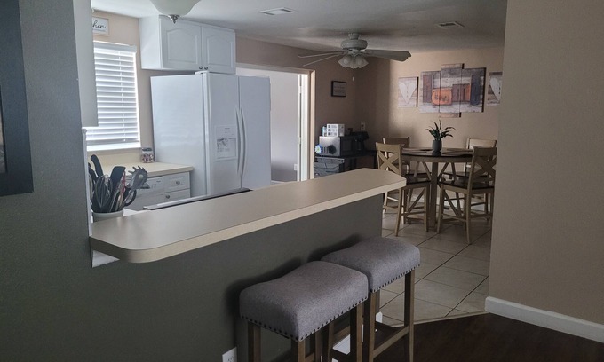Town 'n' Country Casa | SummerTime Oasis 4 Bd 2Bth SF House with Pool