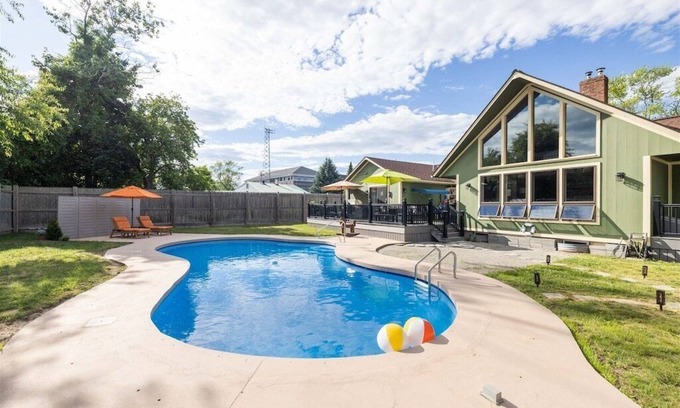 Wells Casa | Summertime Oasis with Inground Pool!