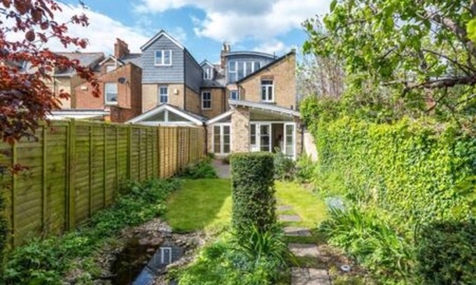 Summertown Casa | Summertown 4-BR Family Home - Bright & Spacious