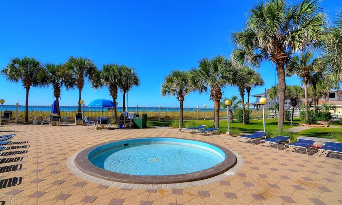 Panama City Beach Complejo | Summit Beach Resort by Southern Vacation Rentals
