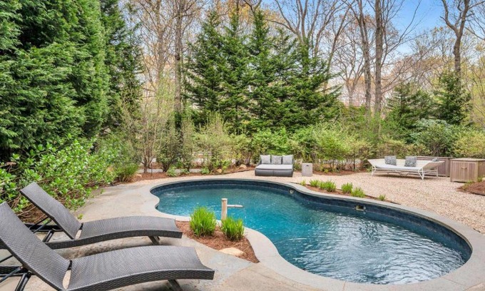 East Hampton Casa | Summit Harborside Spectacular
