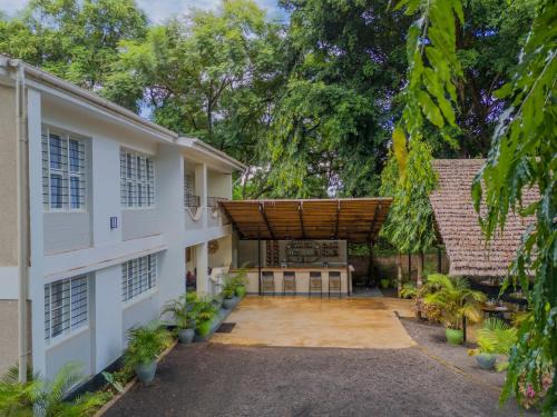 Moshi Complejo | Summit Retreat