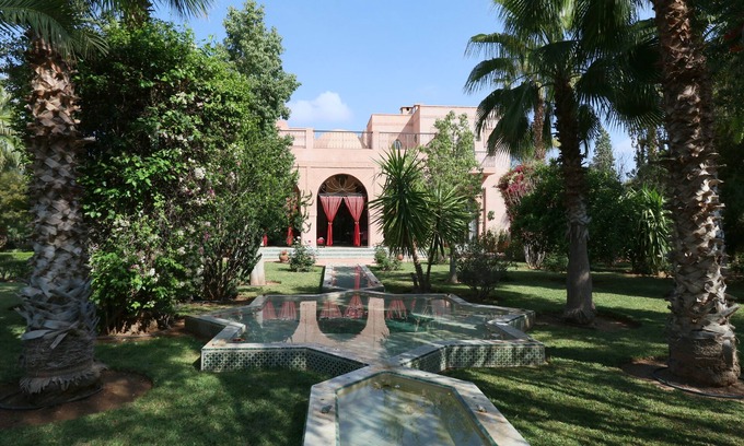 Tameslouht Casa | Suntuosa villa vacacional con personal completo y piscina privada