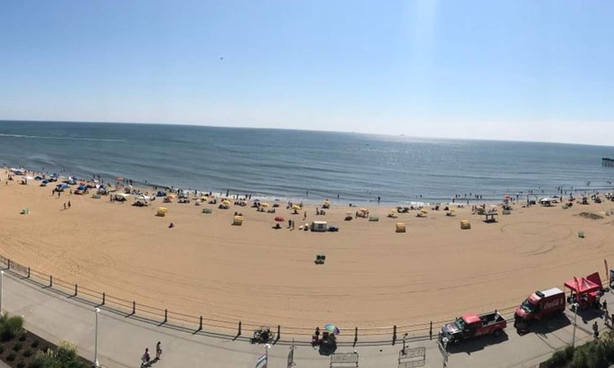 Northeast Virginia Beach Hotel | Sun and Sand Resort Oceanfront Suites