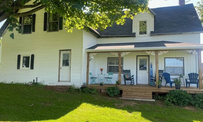 Richmond Otro | Sun and Stars farmhouse, North Cape Coastal drive
