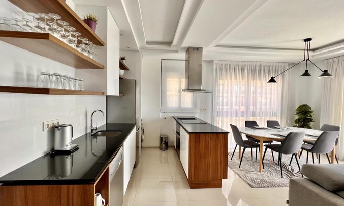 Els Arenals del Sol Apartamento | Sun Apartment Los Arenales by United Renters