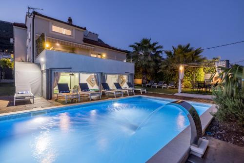 Kastel Stari Villa | Sun castle holiday house Babic
