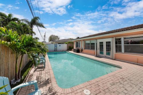 Coral Ridge Isles Casa | Sun-filled House With Heated Pool By Pmi