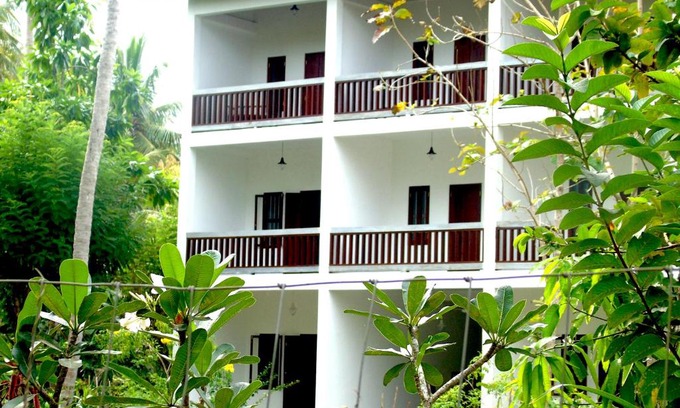 Dickwella Hotel | Sun House