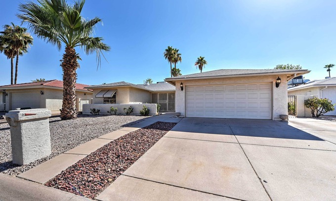 Cottonwood Casa | Sun Lakes House con patio en el campo de golf Cottonwood.
