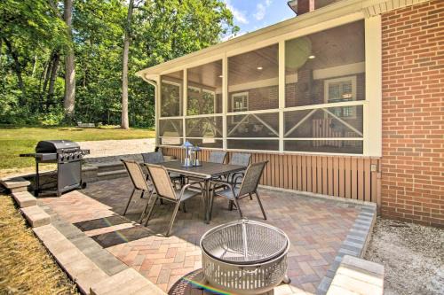 Como Casa | Sun-Lit Lake Geneva Sanctuary with BBQ Patio!