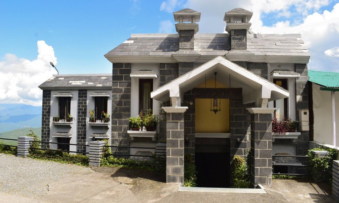 Kausani Casa | Sun N Snow Inn By Leisure Hotels