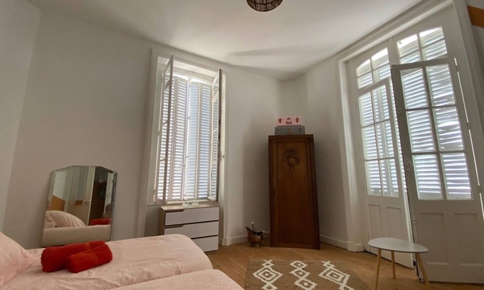 Bazoges-en-Pareds Cama Y Desayuno | Sun Room